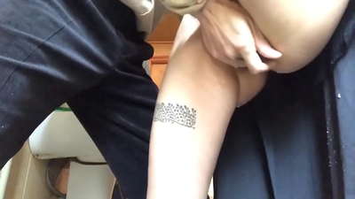 Squirt endlini yokugezela yesikole, i-orgasm enamagwebu yangempela - uthisha wami wenza konke okusemandleni akhe